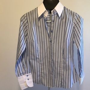 Women’s button down long sleeve blouse